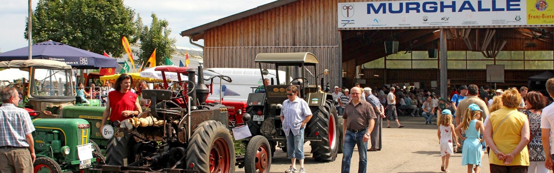 Ausstellung der Freunde alter Landmaschinen bei der Murghalle